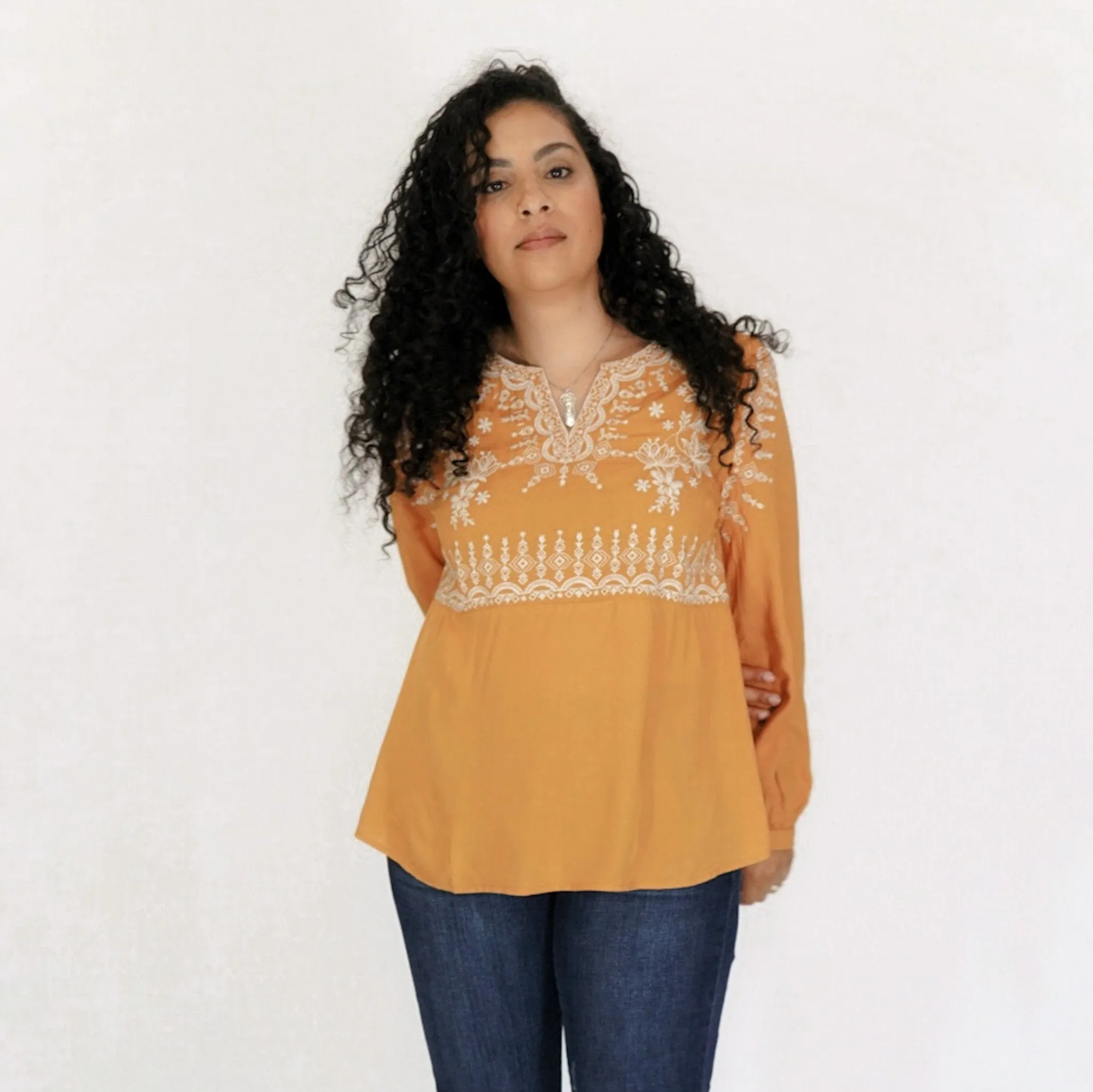 Lucía Embroidered Blouse