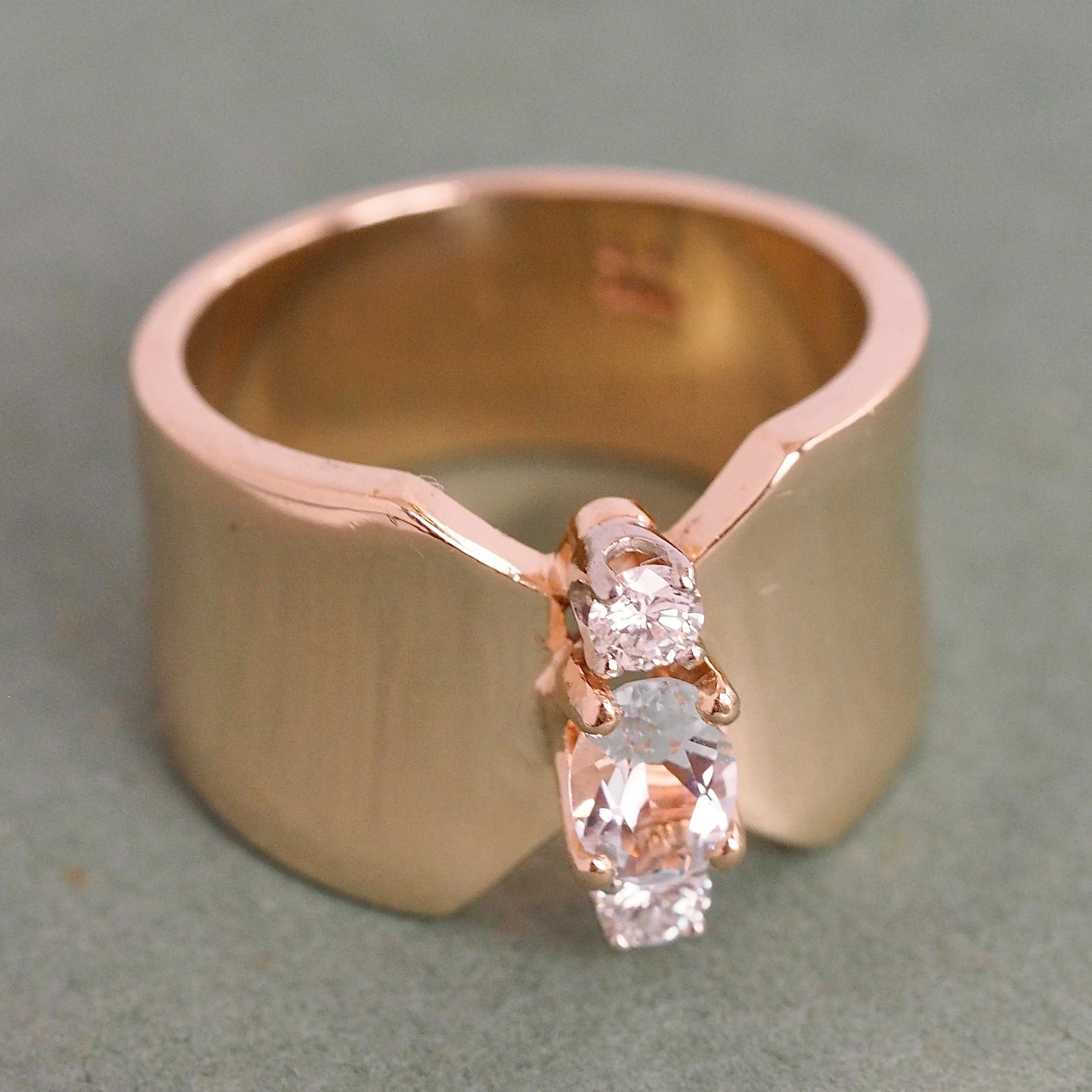 Vintage 14k Gold Aquamarine and Diamond Ring