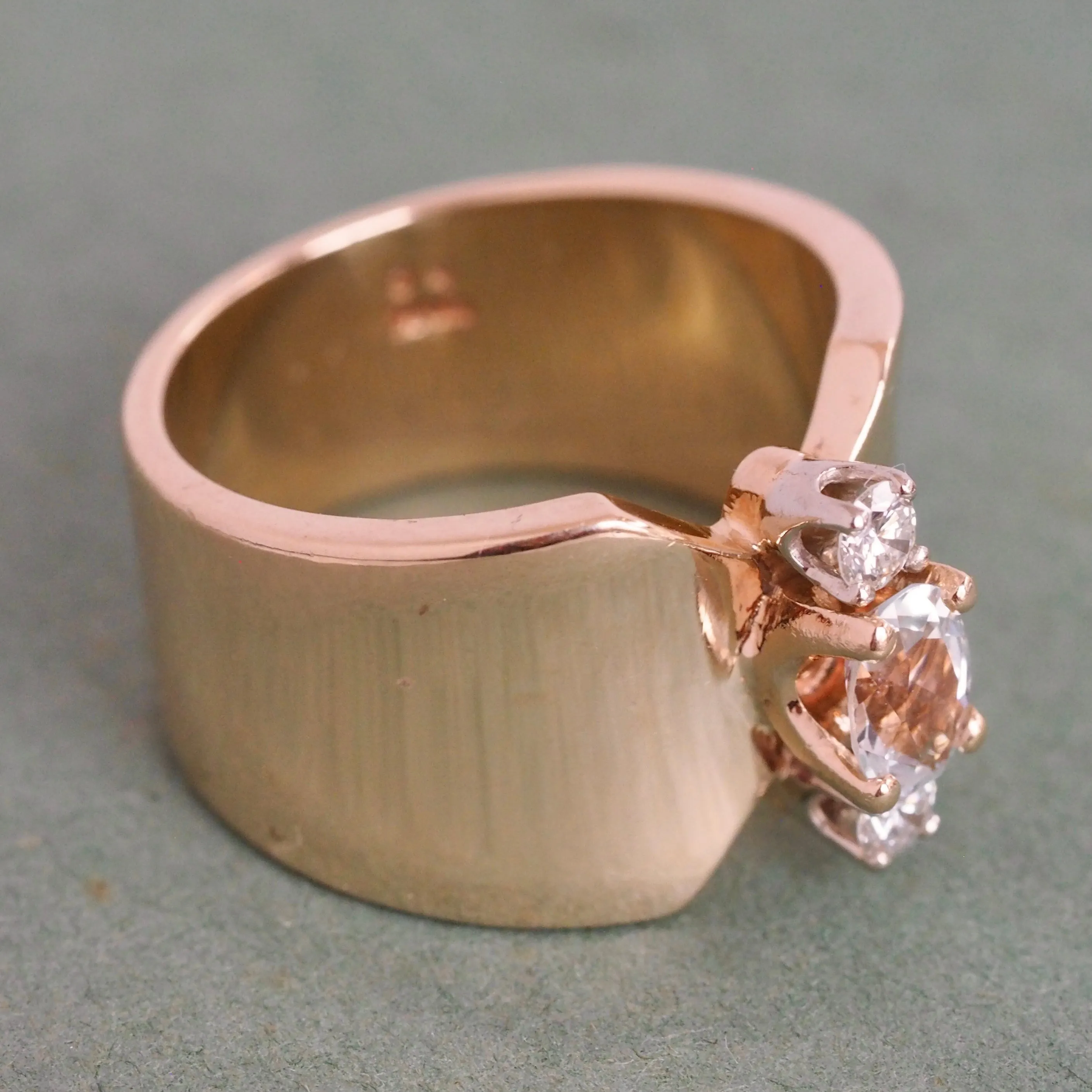 Vintage 14k Gold Aquamarine and Diamond Ring
